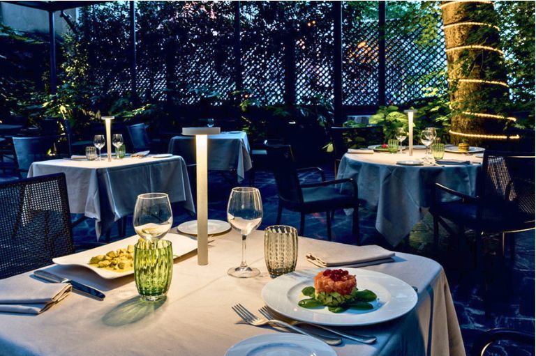 Restauranten på Hotel Manin, Milano, Italien Restauranten på Hotel Manin, Milano, Italien