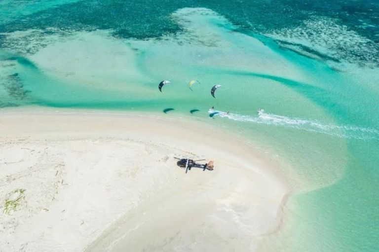 Tag en helikopter til stranden eller andre oplevelser på Miavana, Madagaskar