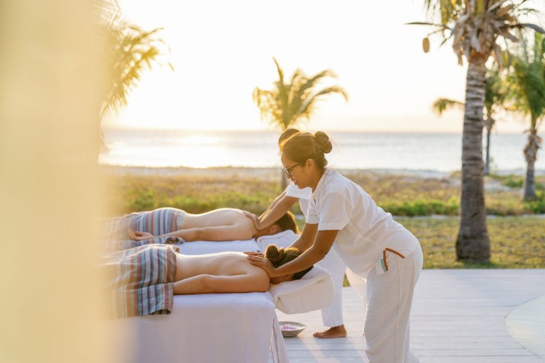 Nyd massage i villaen på Miavana, Madagaskar
