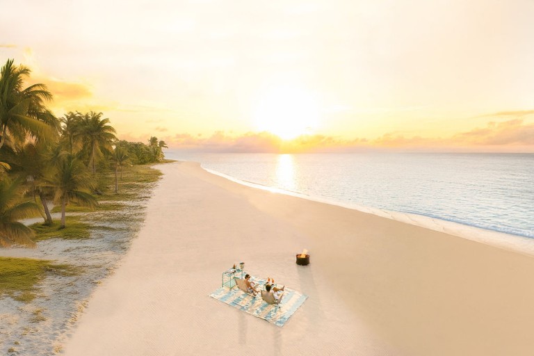 Sundowner ud for din villa på Miavana, Madagaskar
