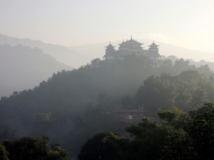 Kloster på bjerg nær Kathmandu, Nepal