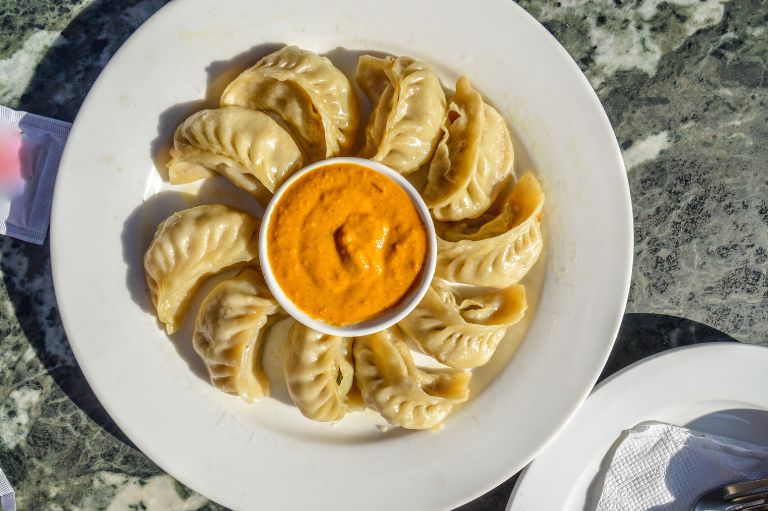 Dampede dumplings i Nepal